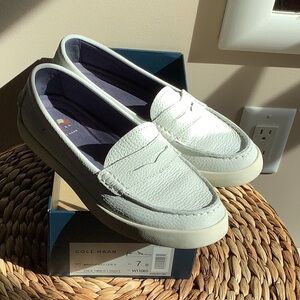 Cole Haan White Casual Leather Flats with Moccasin Stitching